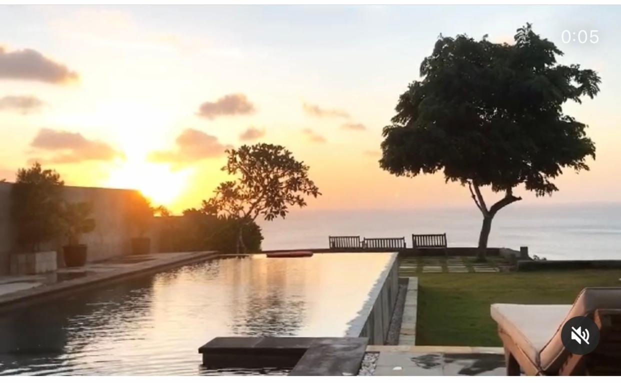 Romeo Beachfront Bingin Pecatu  Exterior photo